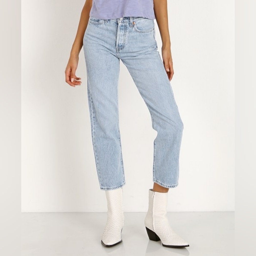Levi's Wedgie Straight Jeans | Size 23x28 | Montgomery Baked Light Blue